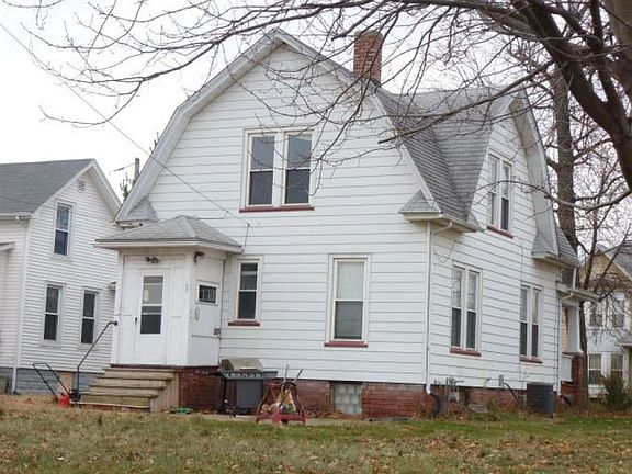 2nd image of 201 S Lilac St