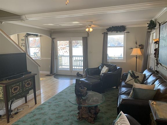 4th image of 7 Glen Hall Dr