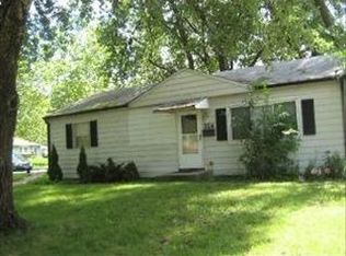 224 Tee Rd, Carpentersville, IL 60110