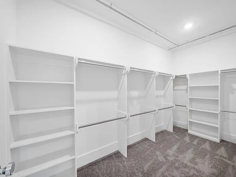 7504 Carver Rd #D — Photo 15