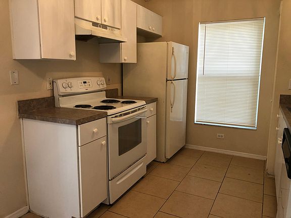 3rd image of 1554 Woodstone Dr