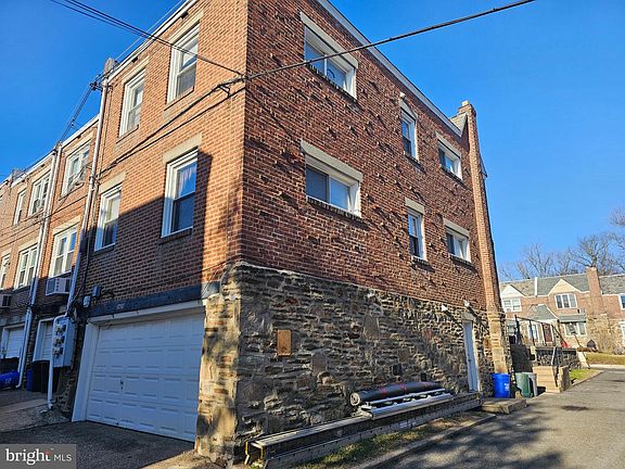 3rd image of 2420 Cedar Ln