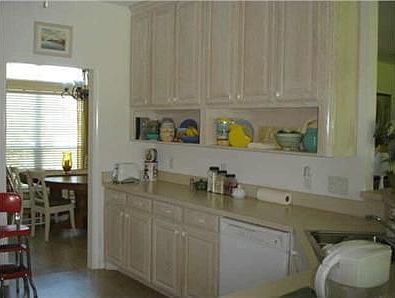 4th image of 2517 Edinburgh Dr