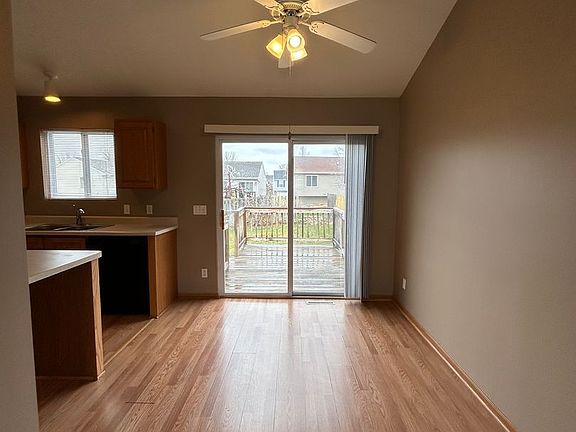 5th image of 17848 Josephine St