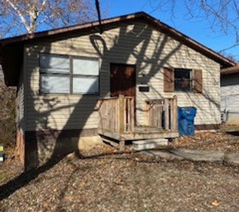 1st image of 2222 Brown St