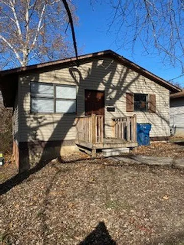 2222 Brown St Photo 1
