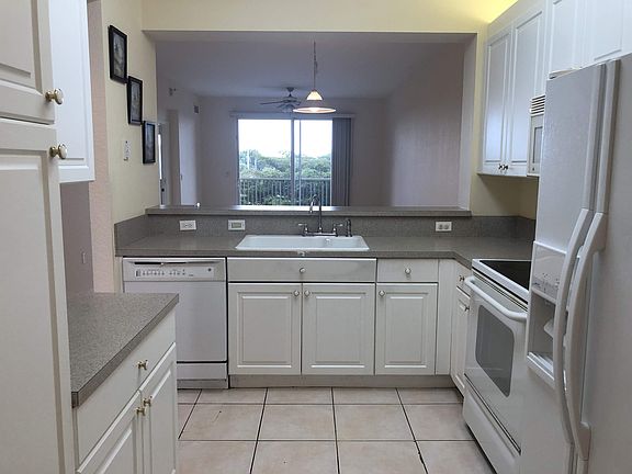 5th image of 7725 Yardley Dr APT 303