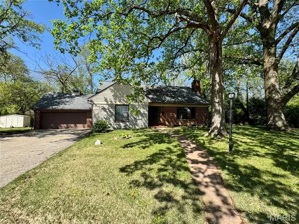 5 Notre Dame Hls, Belleville, IL 62223