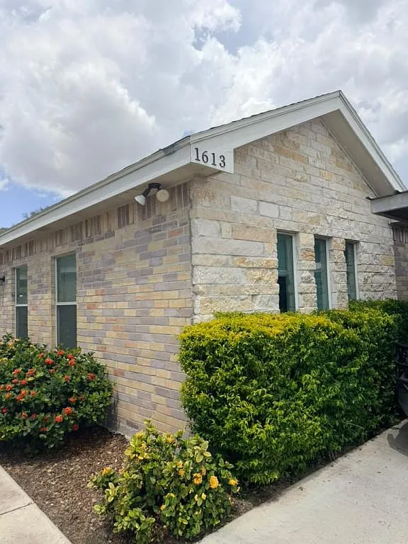 1613 W Broome St #3 Edinburg TX 78541 — Photo 1