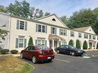 426 Oakwood Ave APT G, Wadsworth, OH 44281