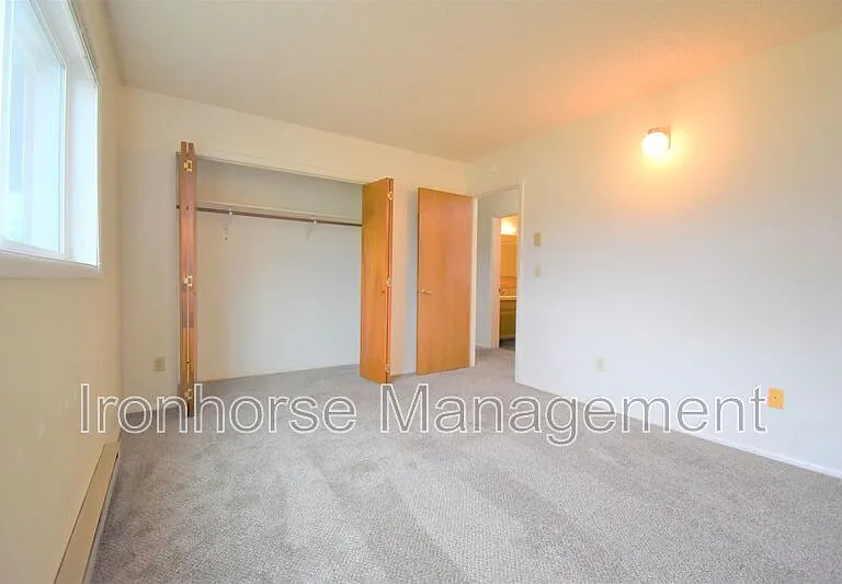 809 W Villard St #45 — Photo 7