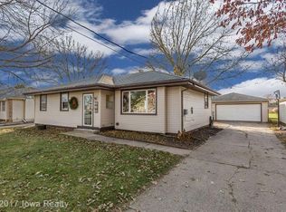 710 Cherry St, Waukee, IA 50263