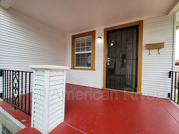 3rd image of 224 6th St