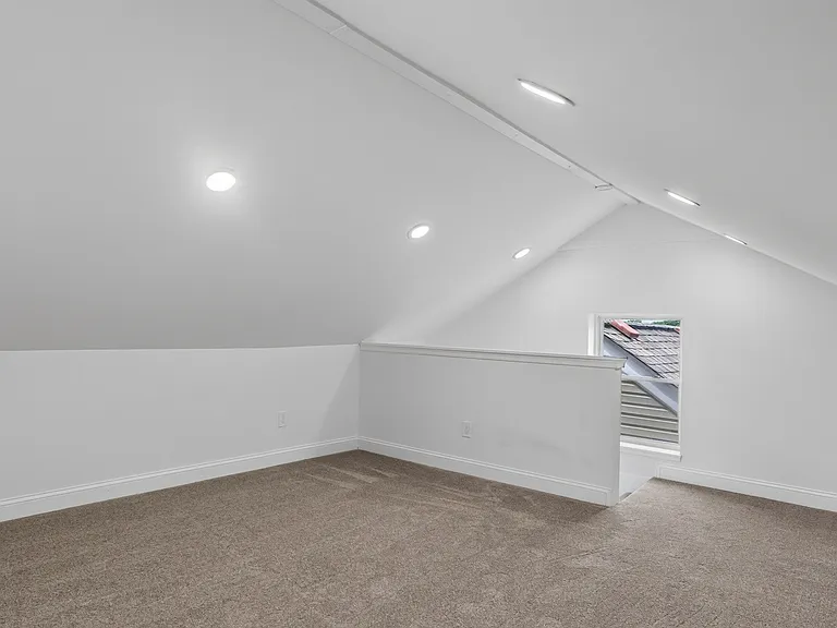 1200 Montgomery Ave — Photo 6