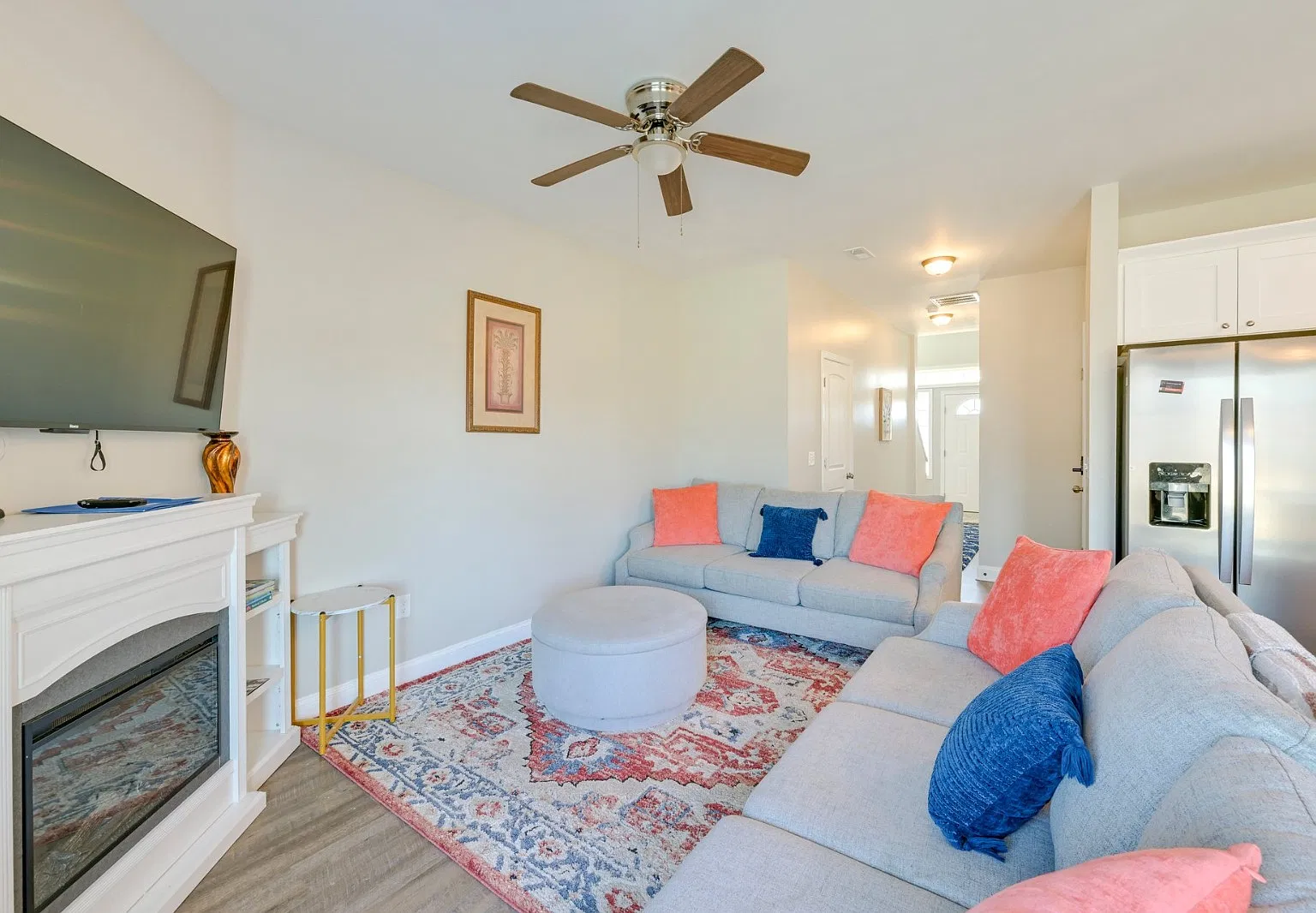 3 bed, 2.5 bath, 1320 sqft, $2,100 — Photo 1