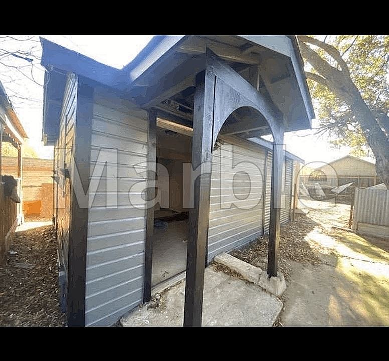 1st image of 112 Holly St