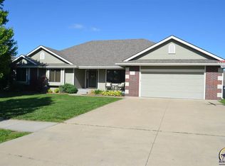 2524 SW Chauncey Dr, Topeka, KS 66614