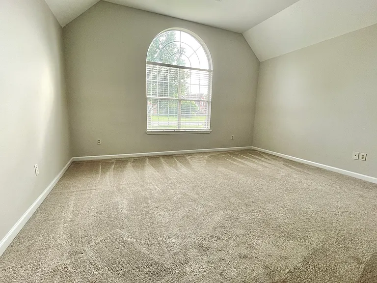 1492 Howling Dr — Photo 9