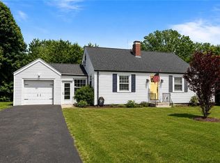1472 Wampanoag Trl, Riverside, RI 02915