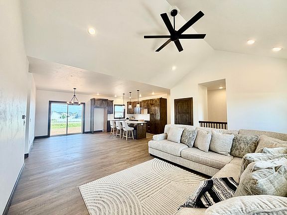 2nd image of W5668 Tonys Way