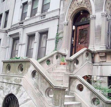3rd image of 143 W 95th St APT 2