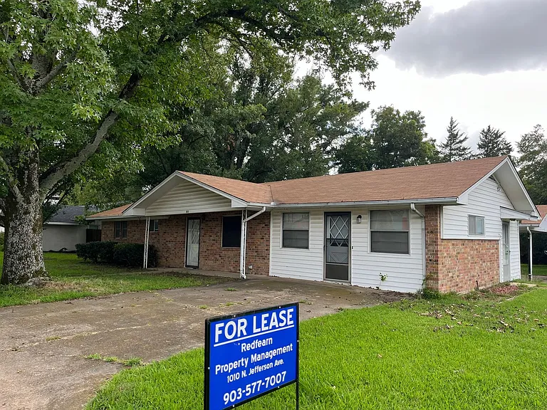 200 Robin Way St — Photo 1