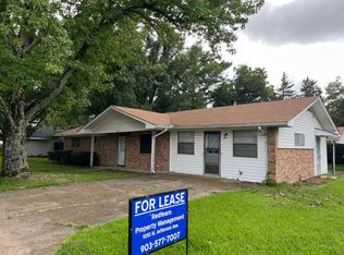 200 Robin Way St, Mount Vernon, TX 75457