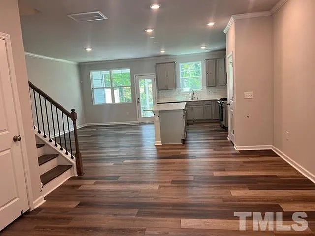 328 Hazy Hills Ln — Photo 4