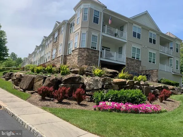 1204 Poplar St, Garnet Valley, PA 19060