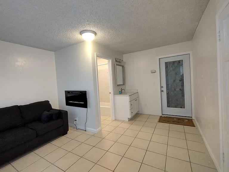 4526 Potrero Ave #A — Photo 7