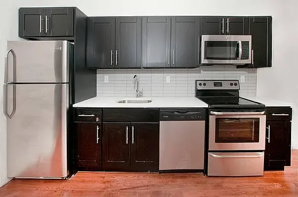 Rented by Evergreen Apartments BK | media 36