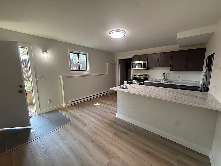 600 Bogue St #1 — Photo 4