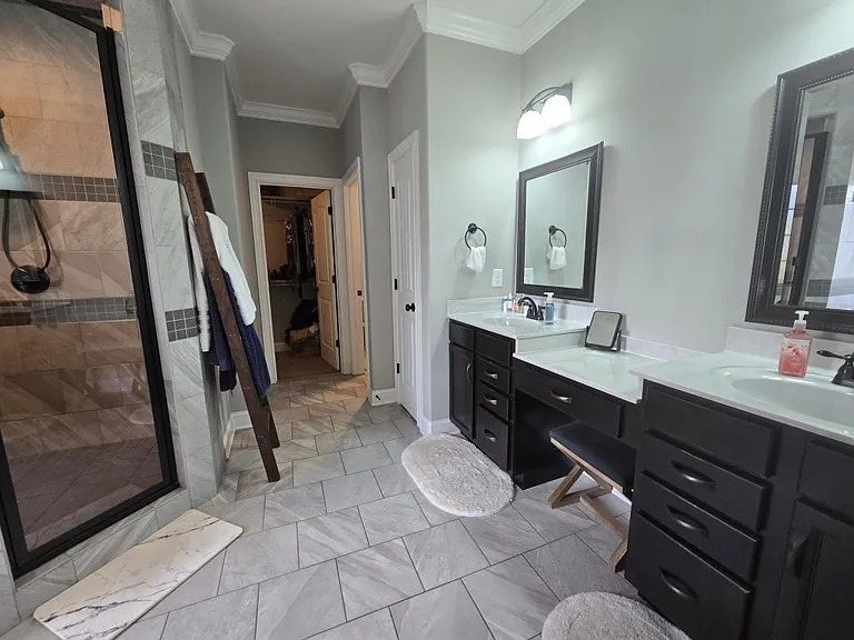 425 Veronica Ct — Photo 18