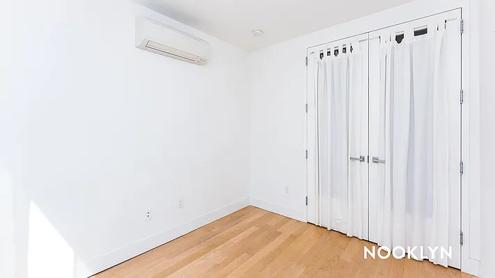 Rented by Nooklyn NYC LLC | media 11