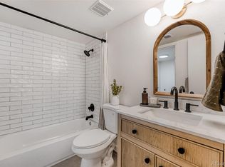 3023 S Ursula Cir APT 302, Aurora, CO 80014