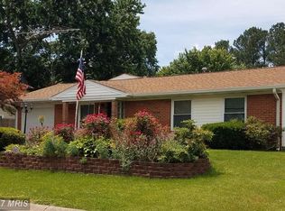 805 W Nettle Tree Rd, Sterling, VA 20164