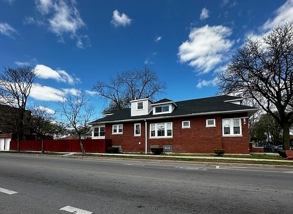 2nd image of 7558 S King Dr