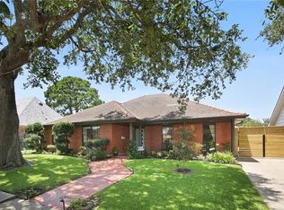 2443 Lark St, New Orleans, LA 70122