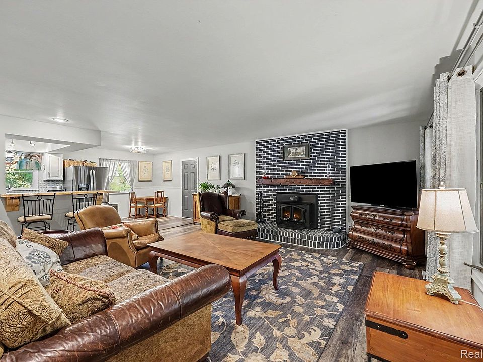 371 Rissman Ln, photo 4