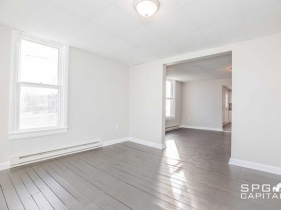 3rd image of 110-112 N York St