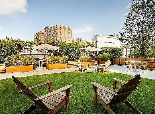 Rented by Manhattan Management Group | media 10