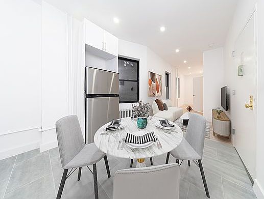 5th image of 703 9th Ave APT 4A