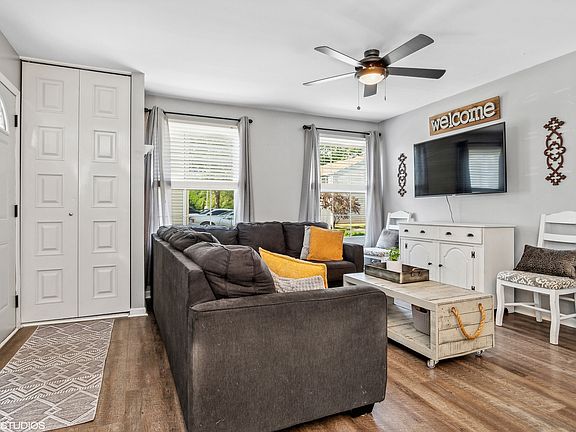 3rd image of 1285 Pleasant Ave #84-A