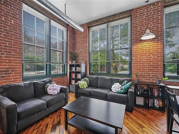 5th image of 99 Allen St Unit 109