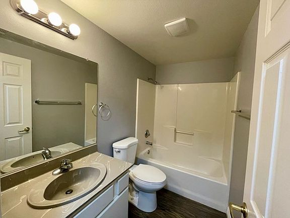 2nd image of 100 N Glendora Ave #208