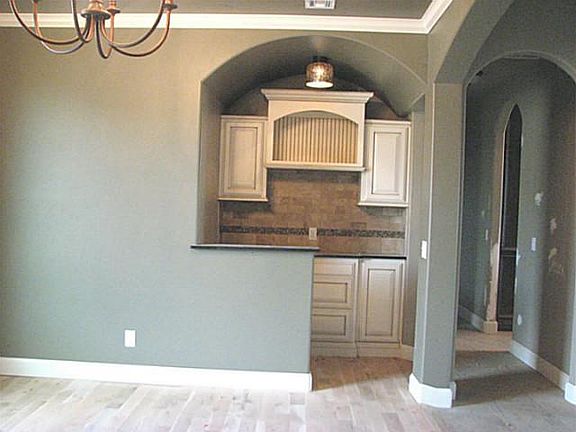 4th image of 15312 Colonial Bella