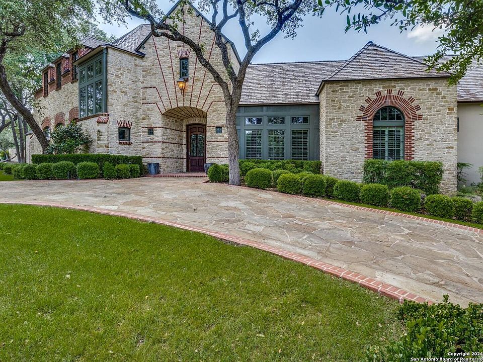 1st image of 142 TURNBERRY WAY