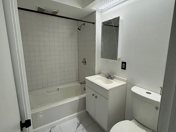 4th image of 23 Garden St APT 1