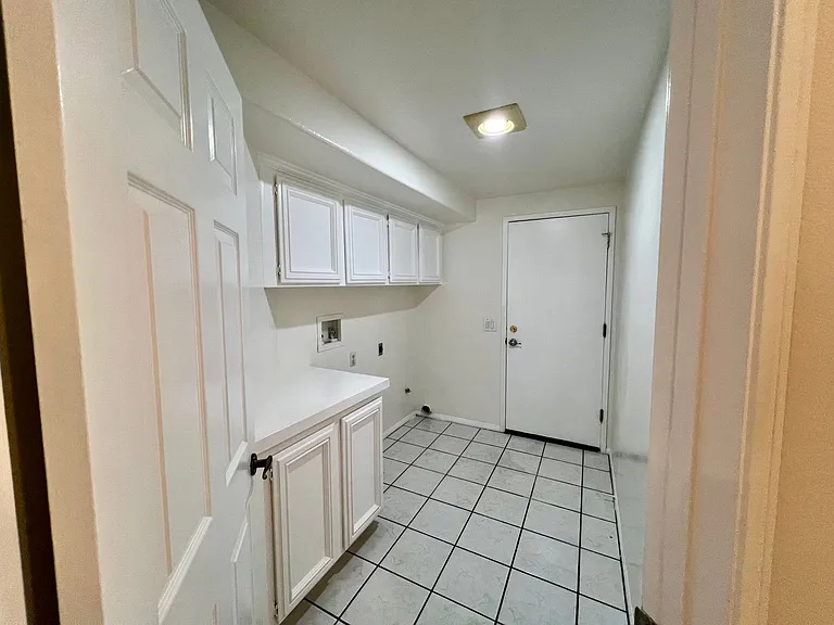 13940 Annandale Ln — Photo 12