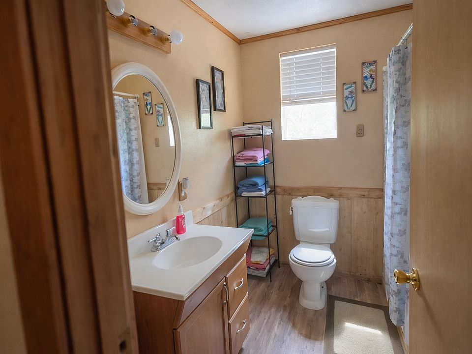 2nd image of 10834 Lakeview Trl